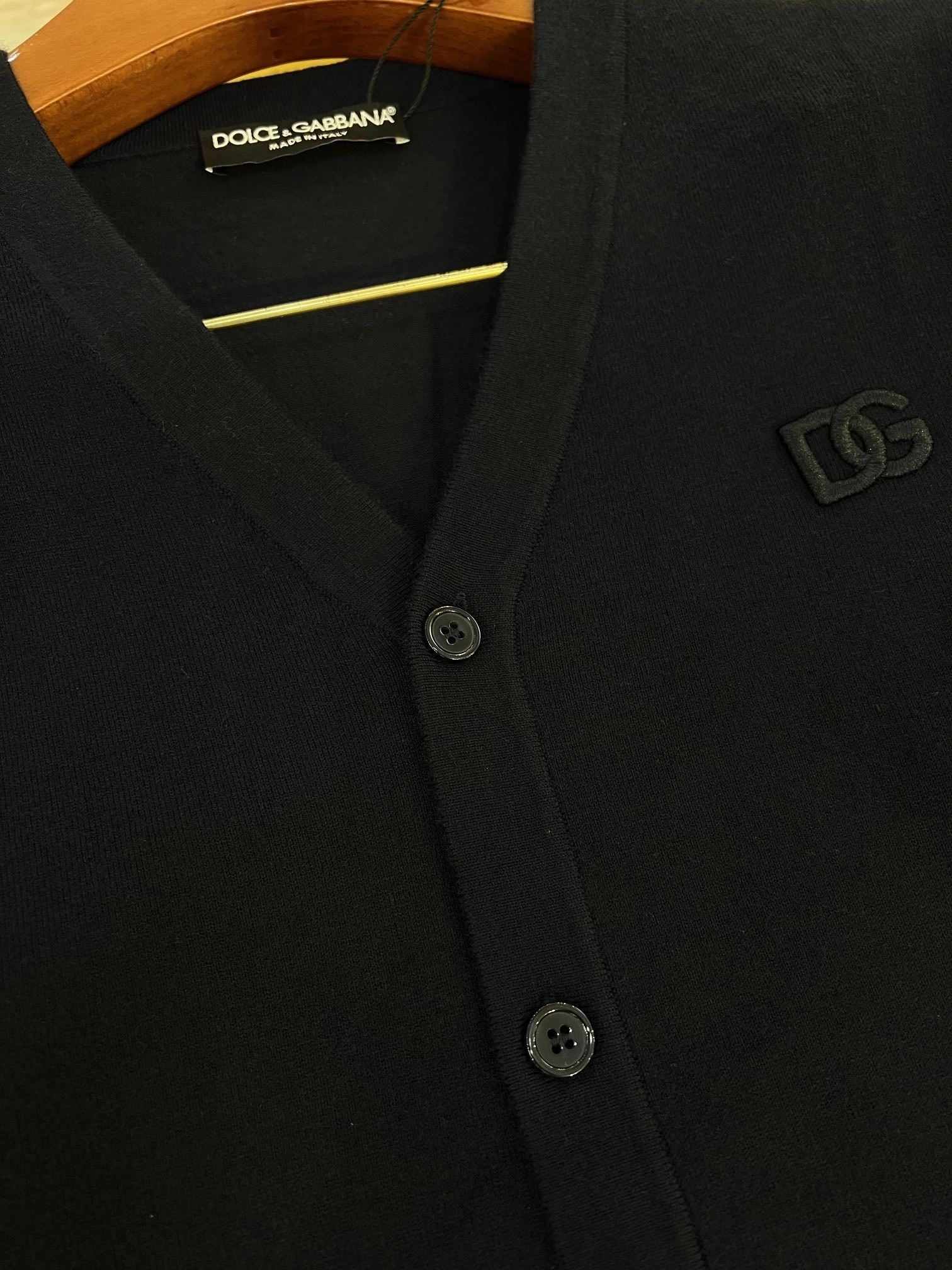 wg.luxury- 4o835& DG embroidery logo 2colour item:D-F409J1509-2